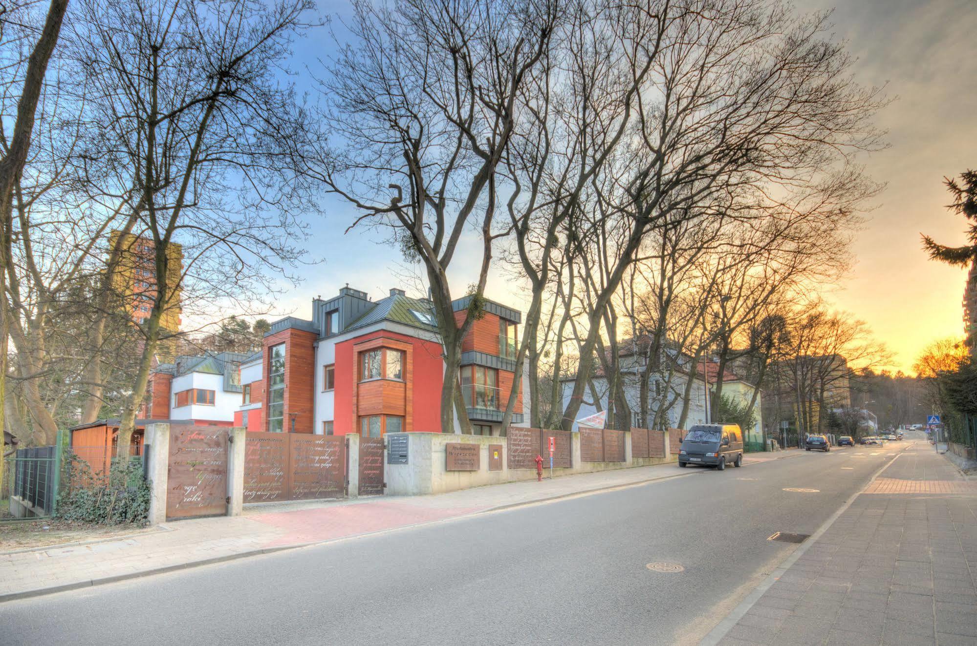 Dom & House - Apartments Sopot Kamienny Potok المظهر الخارجي الصورة